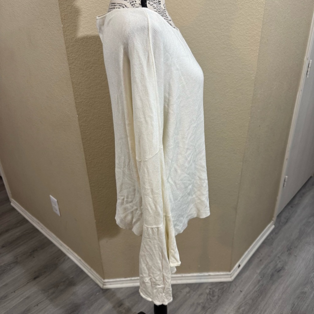 Express‎ Cream Bell Sleeve sweater - Picture 3 of 9